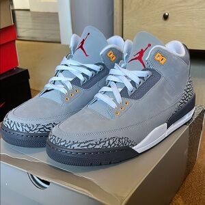 Air Jordan 3 Retro Cool Gray Sneakers
